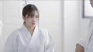 和她的姐妹打电话（前作）对白精彩，许久不更，存货不少，只是懒得剪